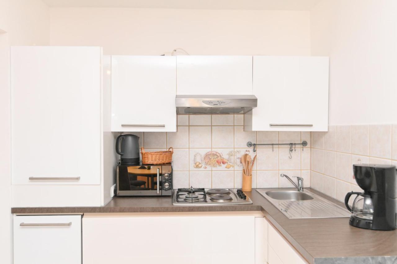 Apartments Basic Sveti Anton 88 말린스카 외부 사진